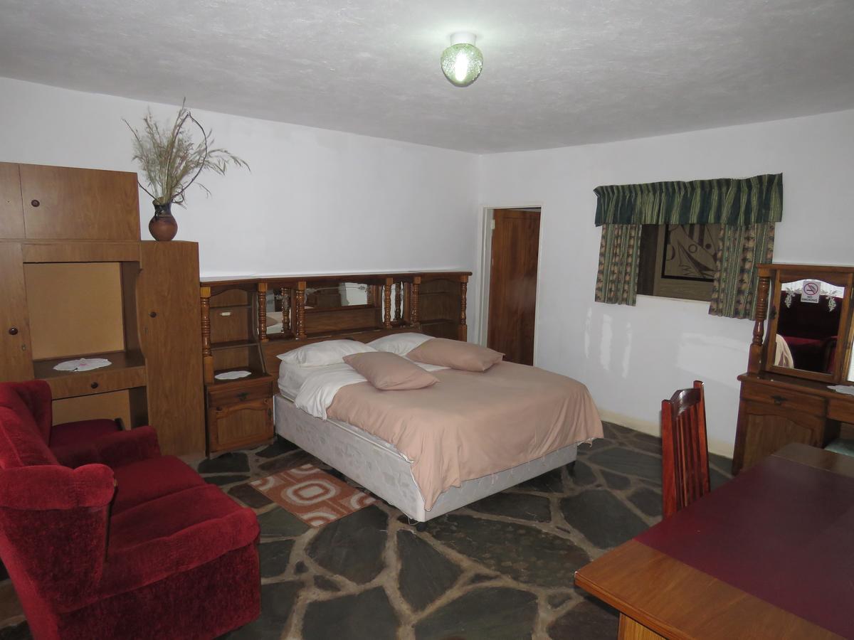 Parrot Lodge Bulawayo Exterior foto