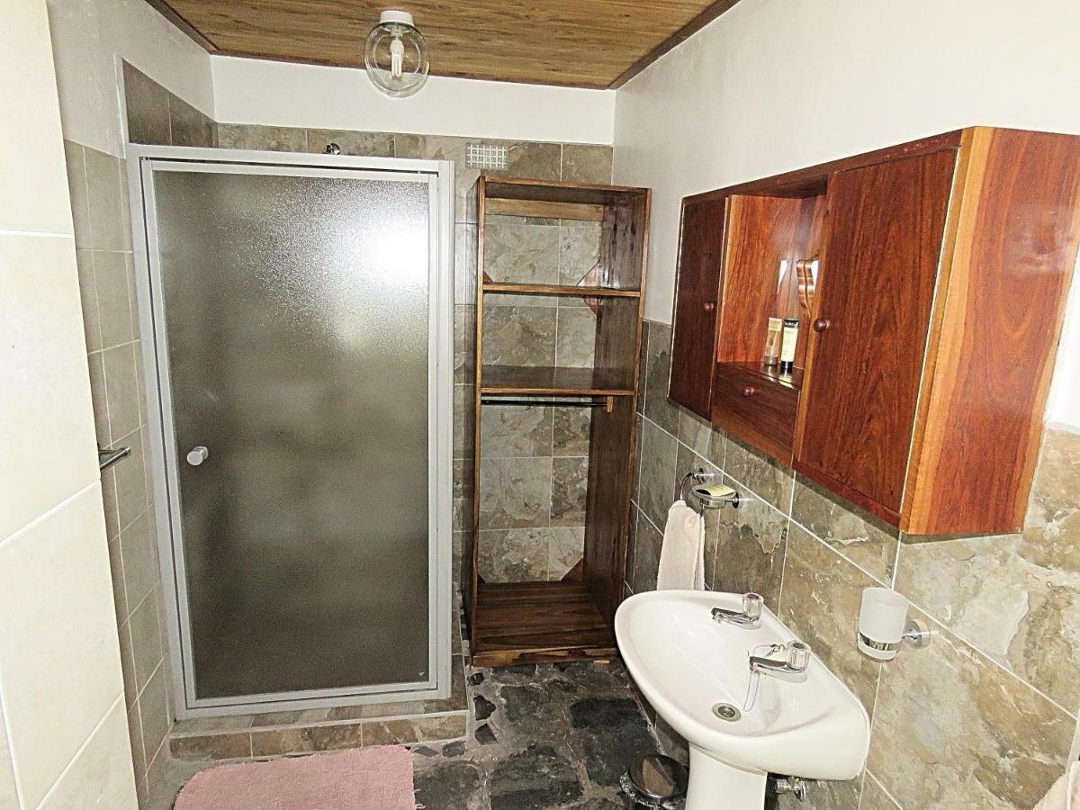 Parrot Lodge Bulawayo Exterior foto