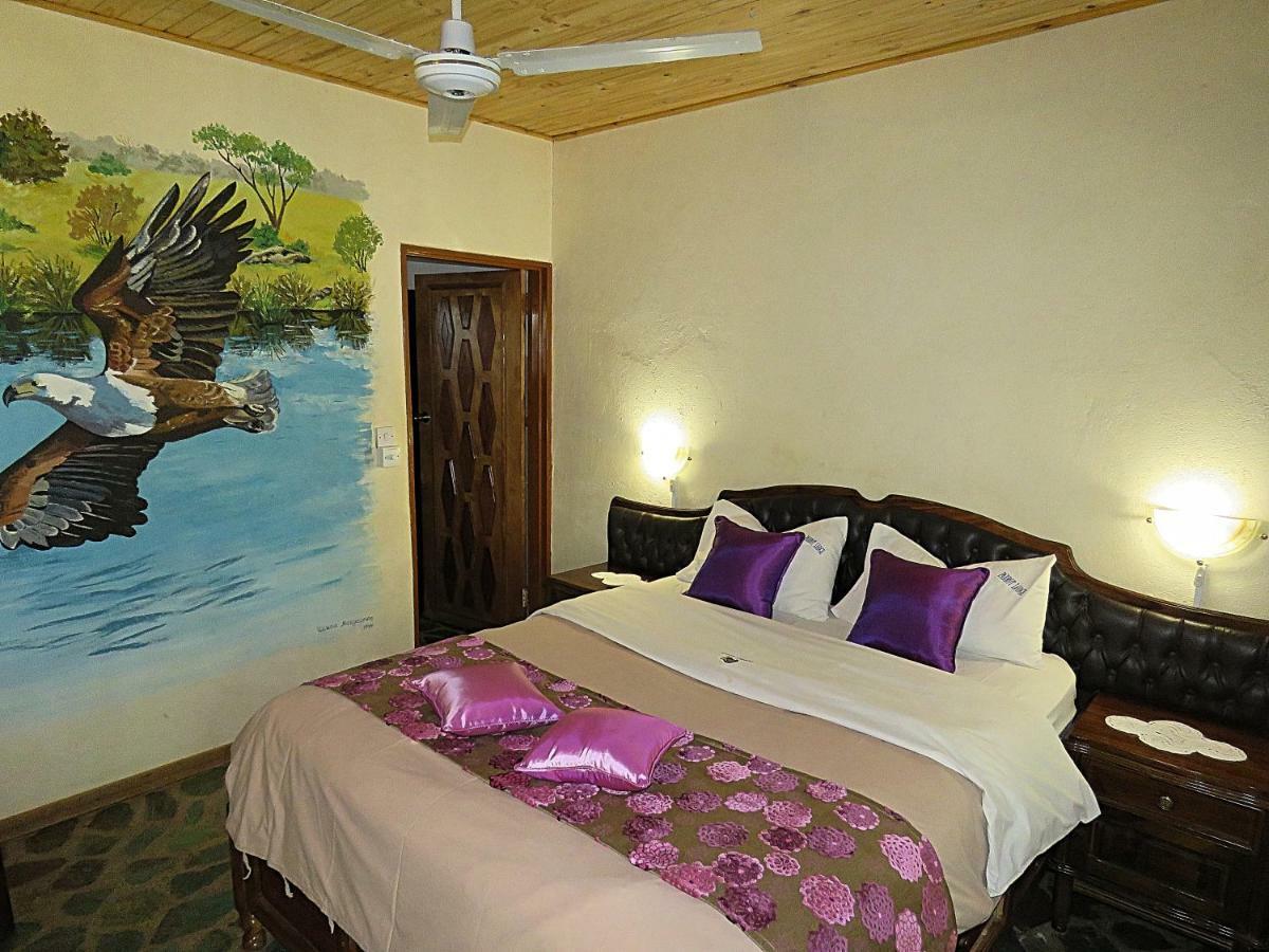 Parrot Lodge Bulawayo Exterior foto